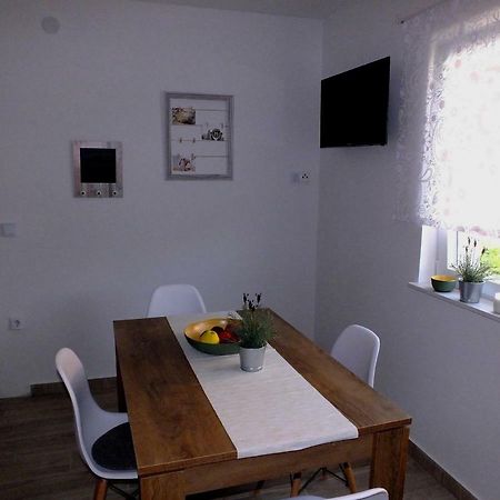 Apartmani Berno 斯塔利格拉德-帕克利尼卡 外观 照片