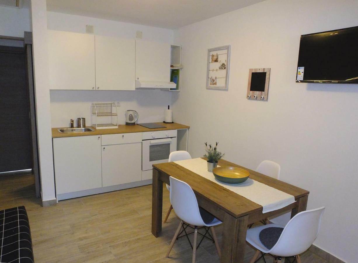 Apartmani Berno 斯塔利格拉德-帕克利尼卡 外观 照片