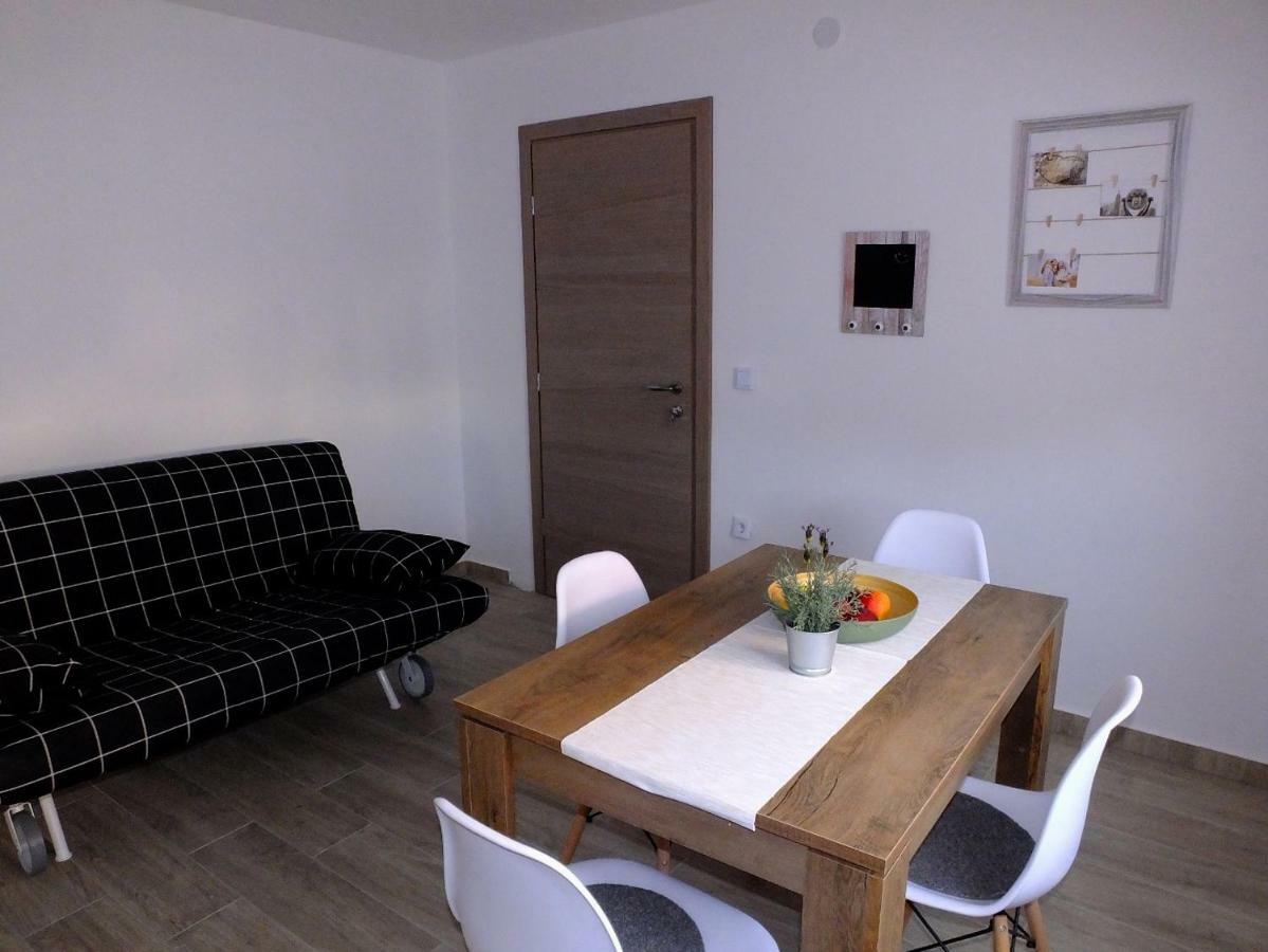 Apartmani Berno 斯塔利格拉德-帕克利尼卡 外观 照片