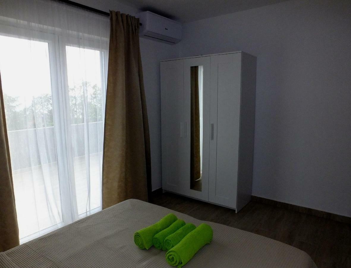Apartmani Berno 斯塔利格拉德-帕克利尼卡 外观 照片