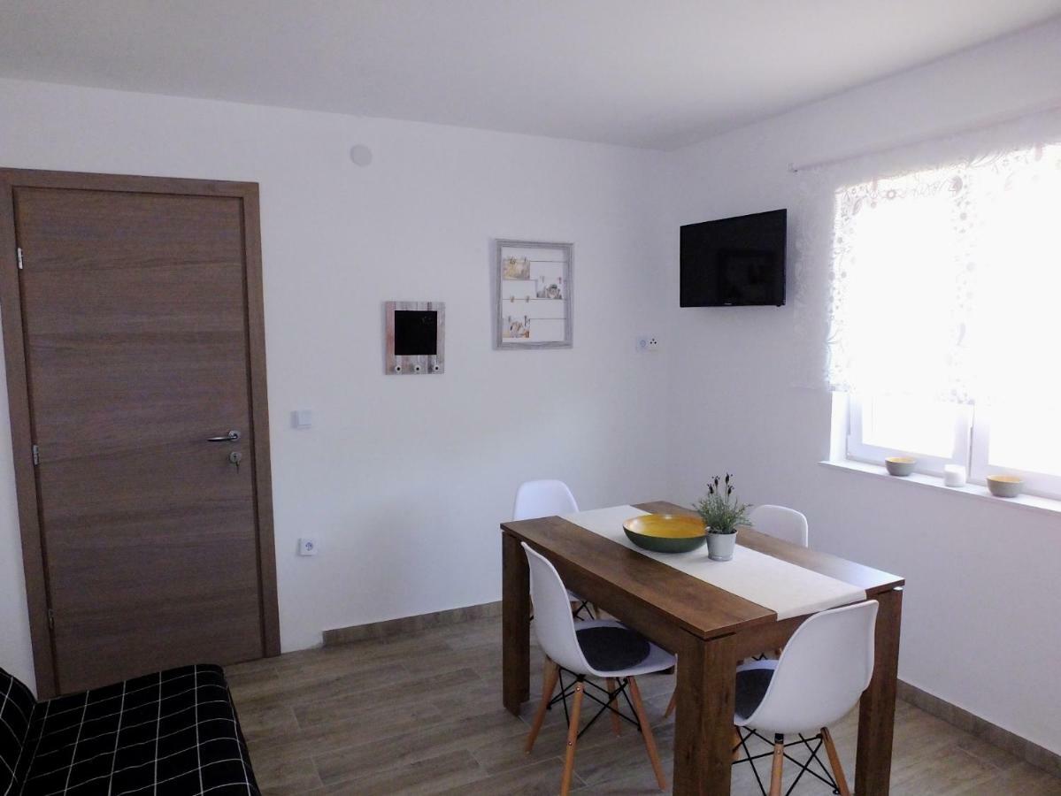 Apartmani Berno 斯塔利格拉德-帕克利尼卡 外观 照片
